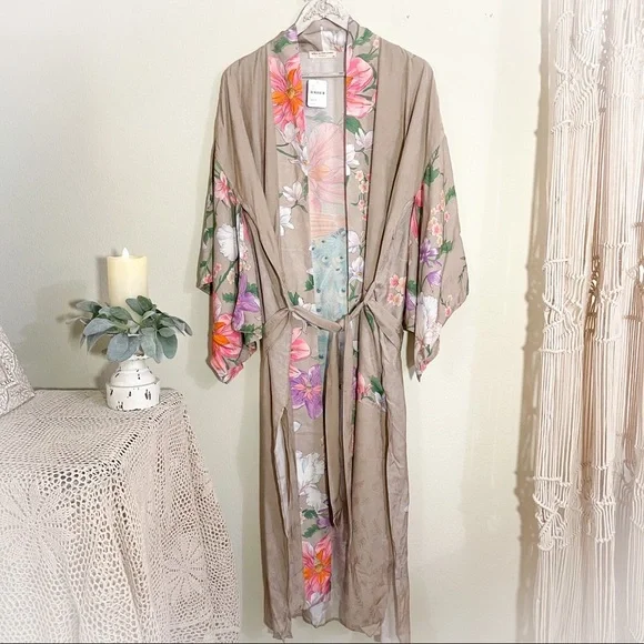 Spell Waterfall Maxi Kimono - Picture 4 of 14
